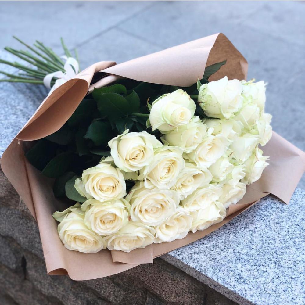 Букет Белые розы Анастасия в Выдрино