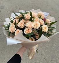 Букет Кремовые розы Латте в Выдрино