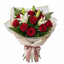 Букет цветов из:  Лилии и Розы в Выдрино