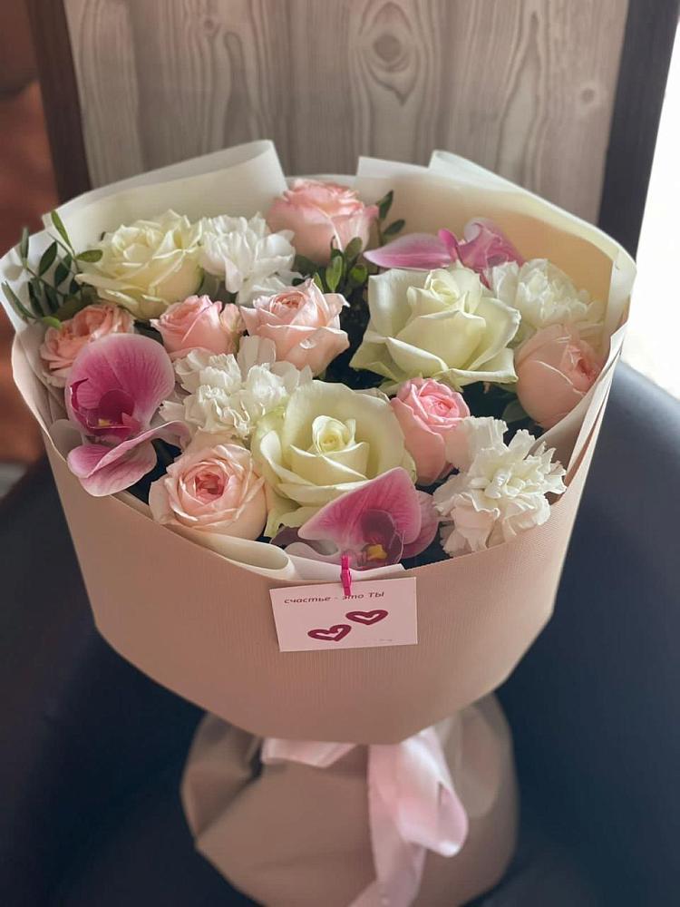 Букет цветов из: Орхидеи, Розы и Гвоздики в Выдрино