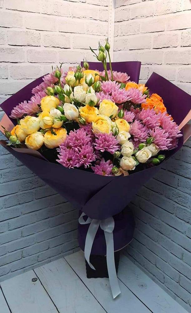 Букет цветов из: Хризантемы и Розы в Выдрино