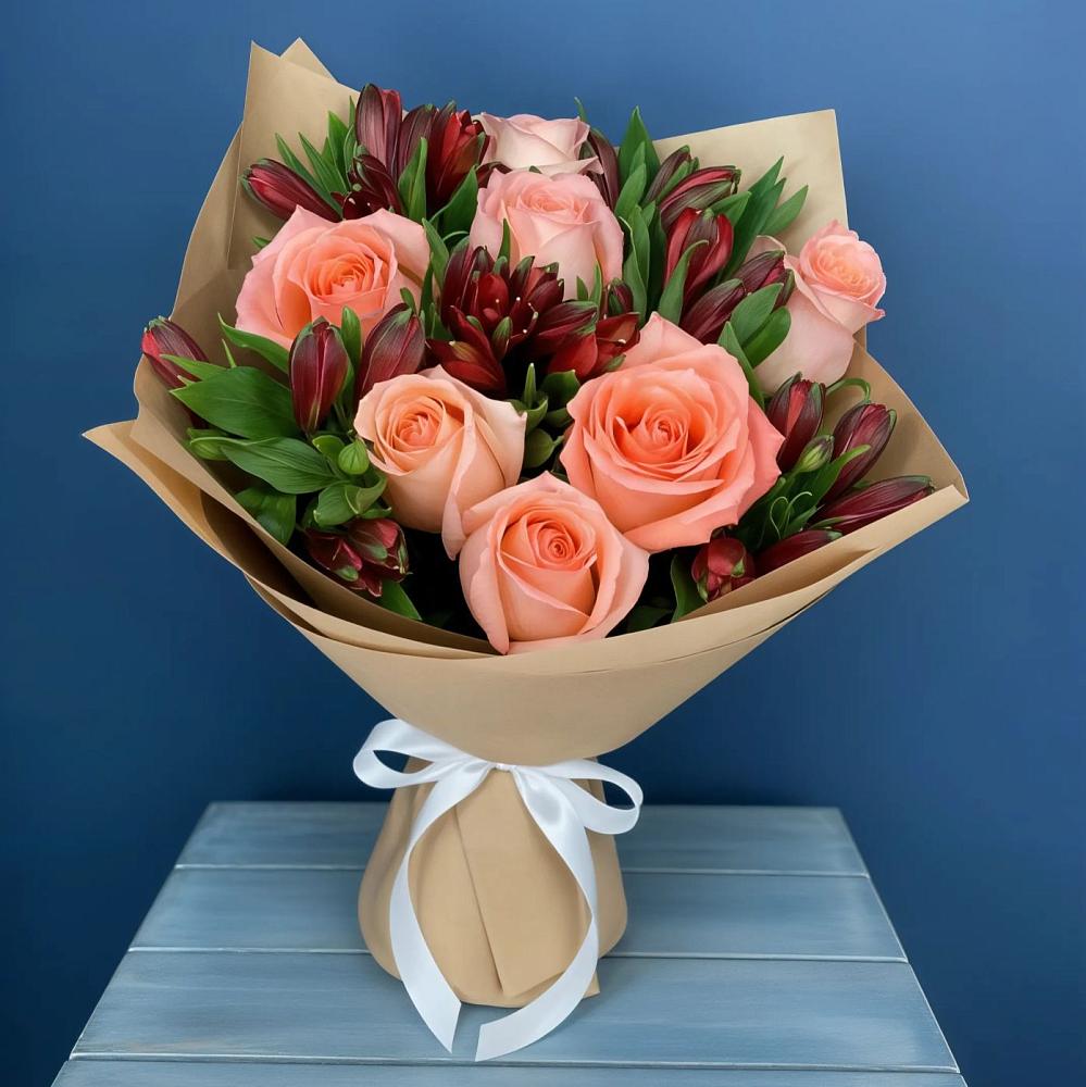 Букет цветов из: Розы и Альстромерии в Выдрино