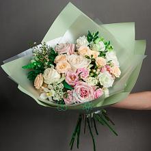 Букет цветов из:  Лизиантусы, Розы и Гвоздики #REPLACE_PRED# Выдрино