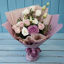 Букет цветов из:  Розы и Лизиантусы в Выдрино