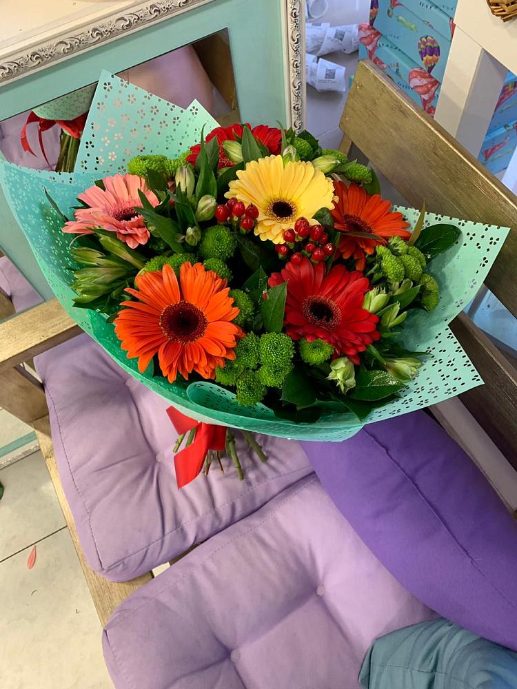 Букет цветов из: Герберы, Хризантемы и Альстромерии в Выдрино