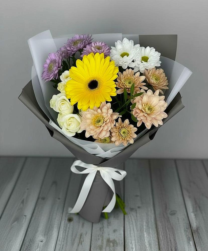 Букет цветов из: Розы, Герберы и Хризантемы в Выдрино