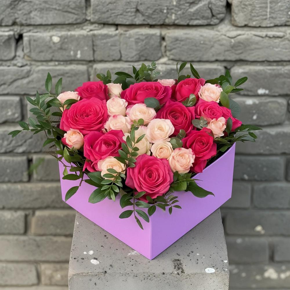 Цветочная композиция из Розы в коробке в Выдрино