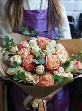 Букет цветов из:  Альстромерии и Розы #REPLACE_PRED# Выдрино