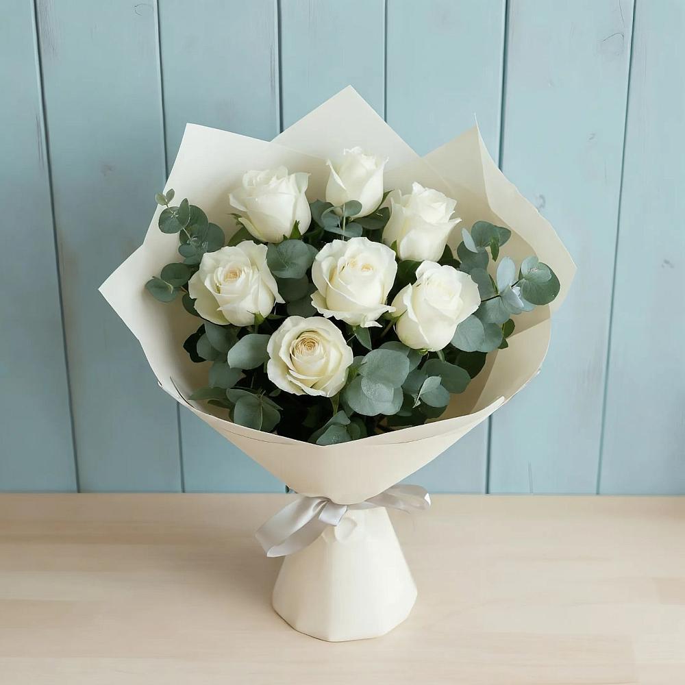 Букет Белые розы в Эвкалипте в Выдрино