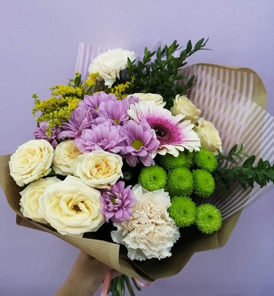 Букет цветов из: Хризантемы, Розы, Гвоздики и Герберы в Выдрино