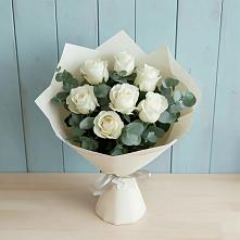 Букет Белые розы в Эвкалипте в Выдрино