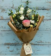 Букет цветов из:  Розы и Лизиантусы в Выдрино