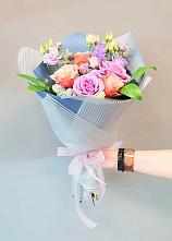 Букет цветов из:  Лизиантусы и Розы #REPLACE_PRED# Выдрино