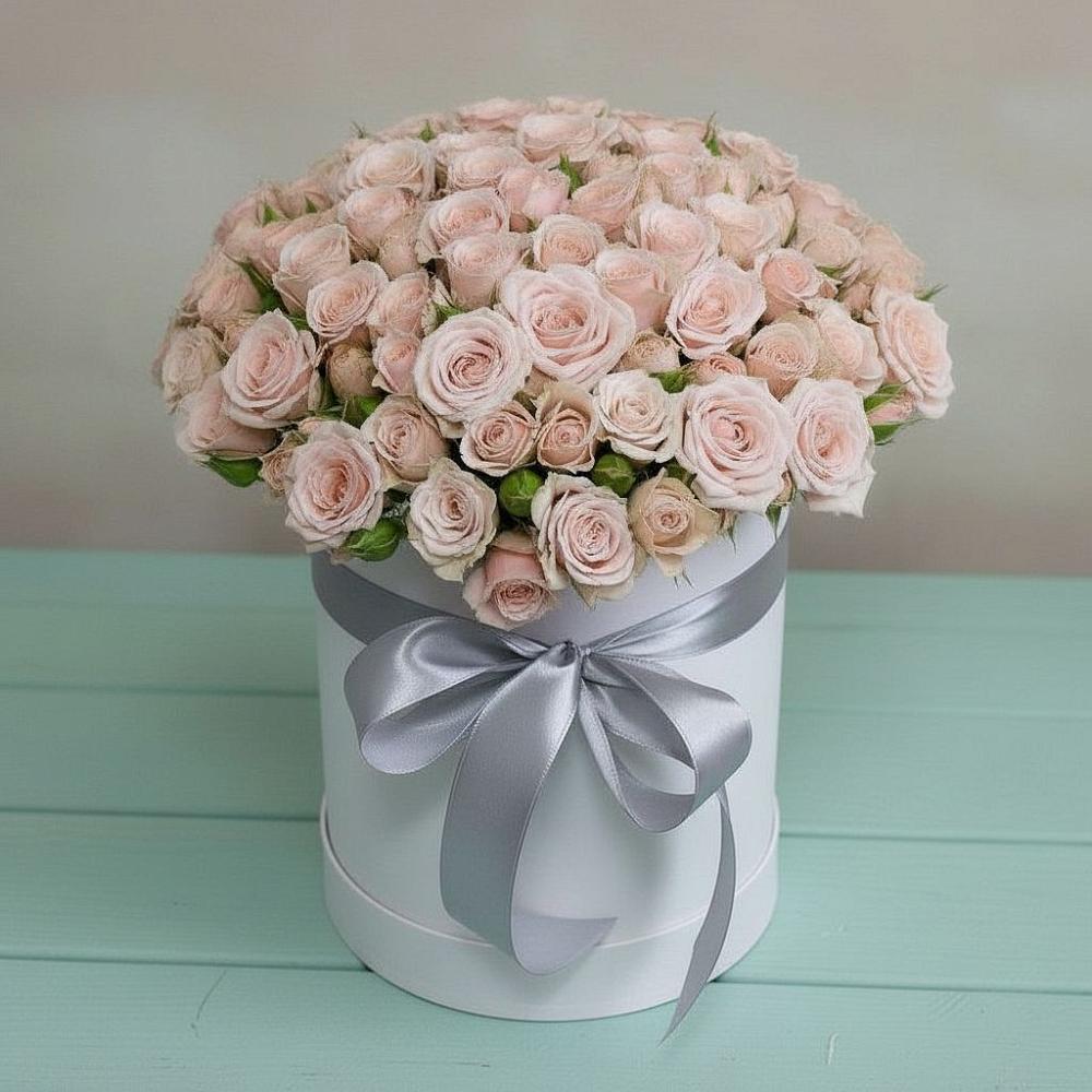 Цветочная композиция из Розы в шляпной коробке в Выдрино